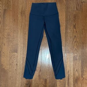 Lululemon Women’s Navy Scalloped and Mesh High-Waisted Leggings size 2 Rare